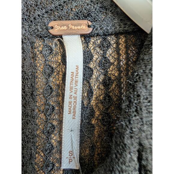 Free People Lace Blouse Top Womens Small Black Cropped Long Sleeve High Neck NWT - Picture 3 of 4